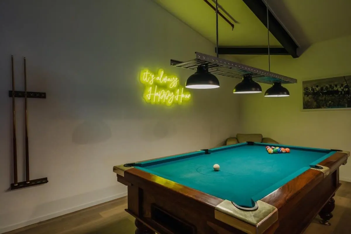 Central City Loft - Sleeps 10 Christchurch New Zealand