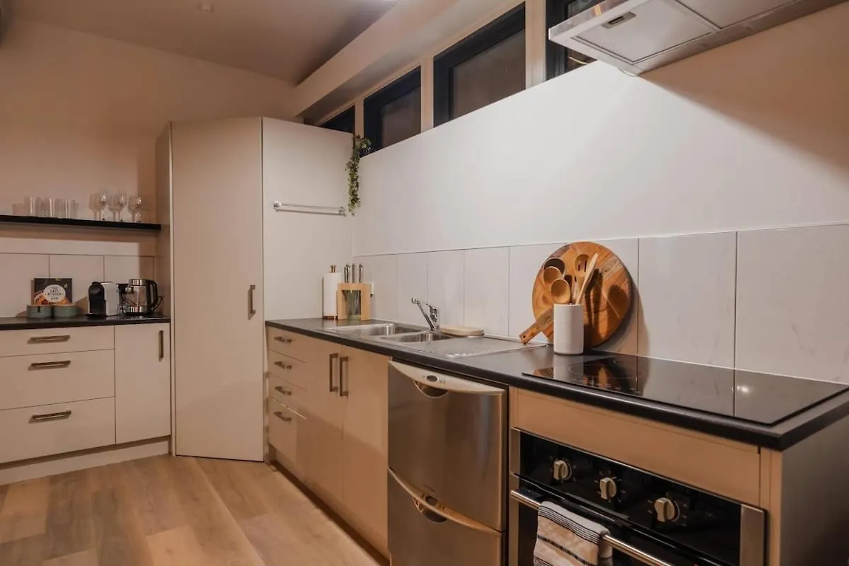 Central City Loft - Sleeps 10 Christchurch